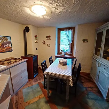 Le Village De Fours Apartment